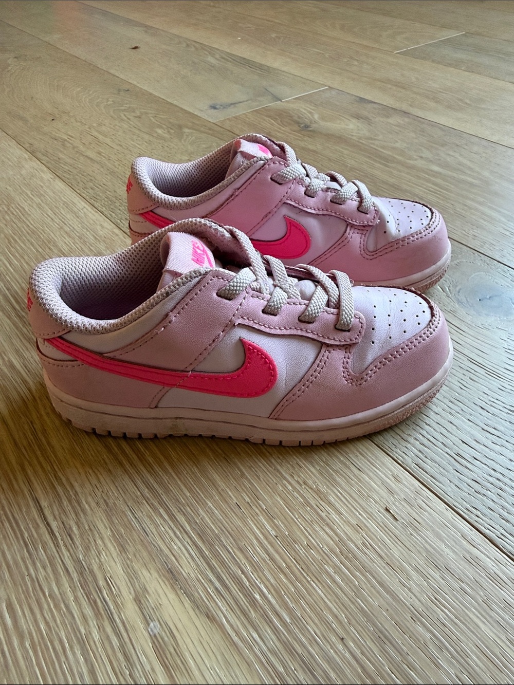 Nike Kids Pink Low-Top Sneakers with Hot Pink Swoosh